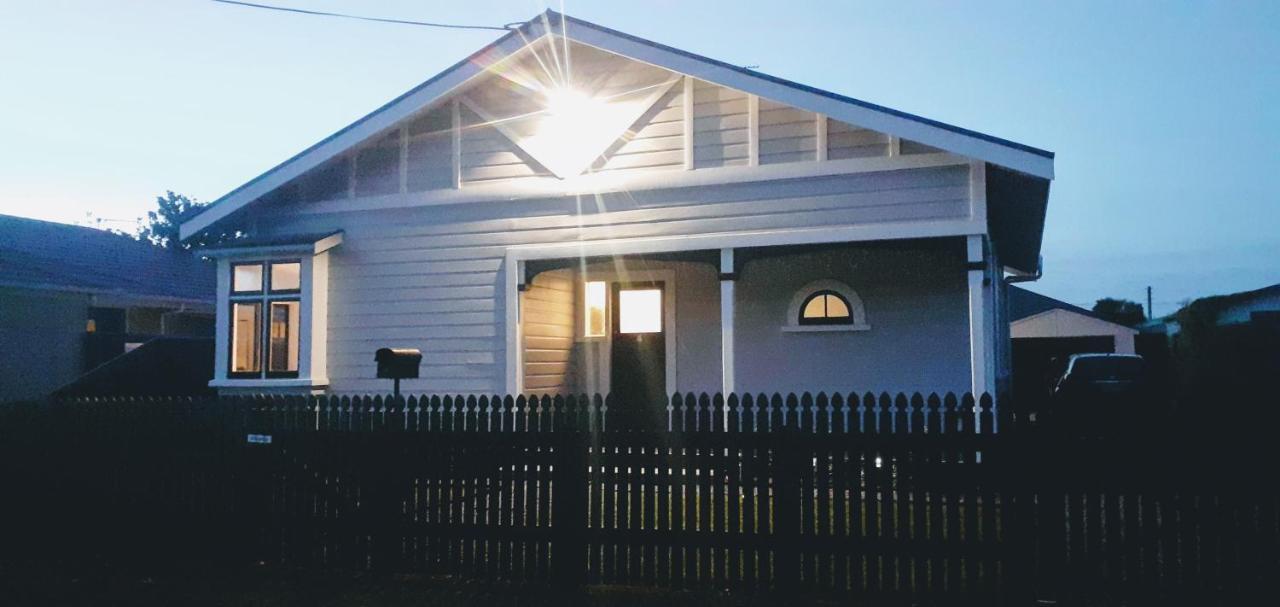 Te Waiharakeke Holiday Home 블레넘 외부 사진