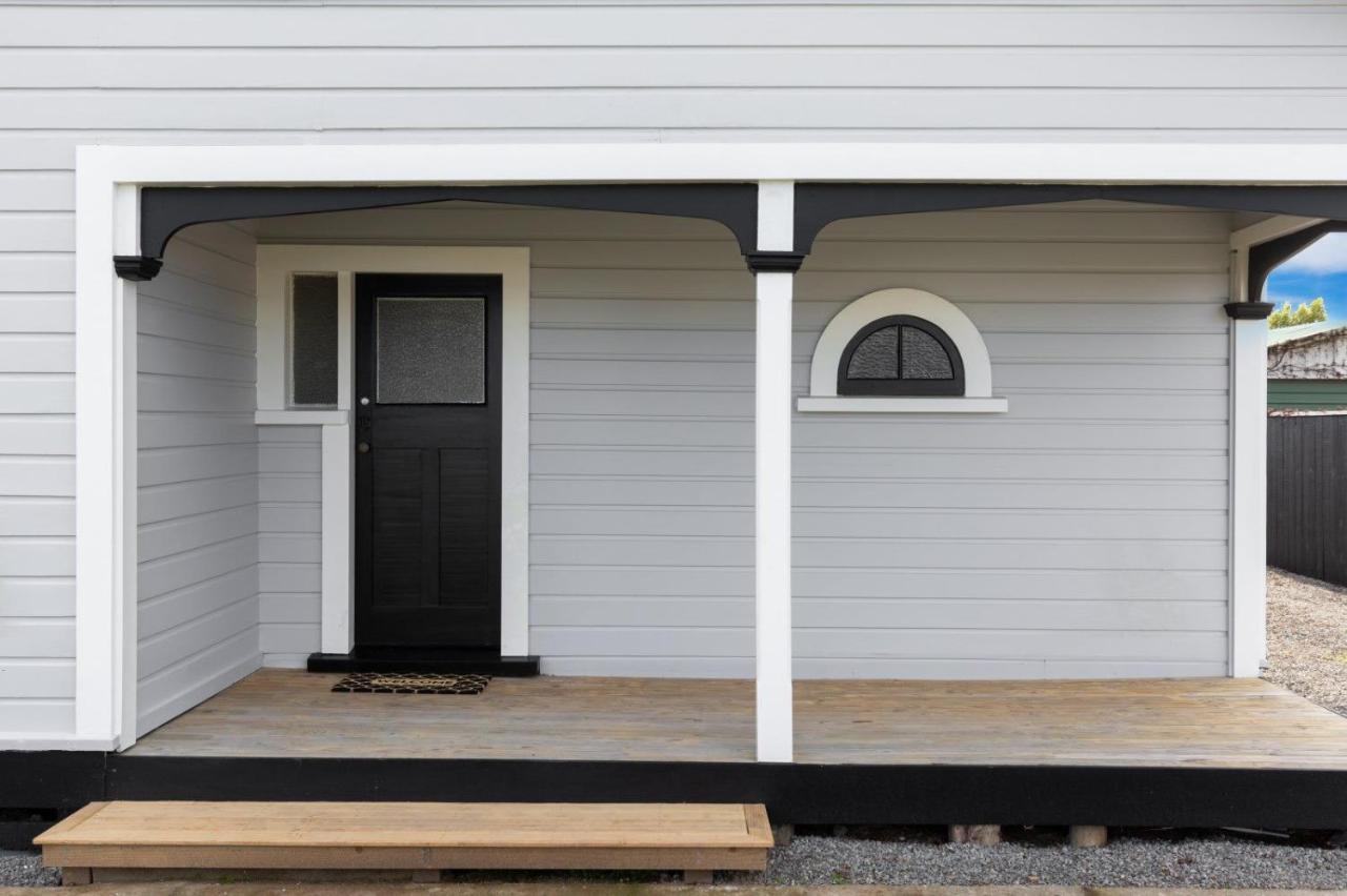 Te Waiharakeke Holiday Home 블레넘 외부 사진